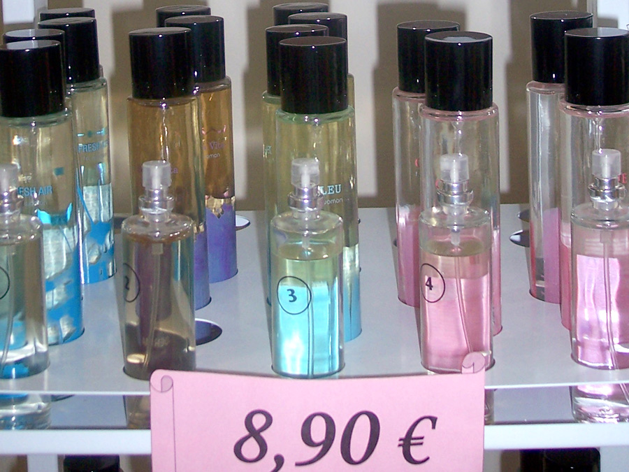 Ampliaci�n de las Estanter�as de productos de la Farmacia